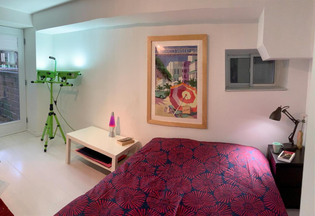 An Independent Beach Retreat Steps From The Lake And Right In The City Apartment โตรอนโต ภายนอก รูปภาพ