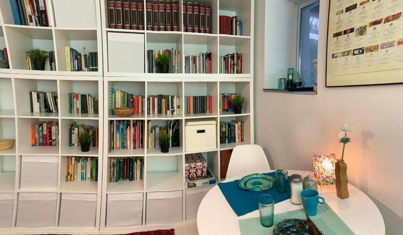 An Independent Beach Retreat Steps From The Lake And Right In The City Apartment โตรอนโต ภายนอก รูปภาพ