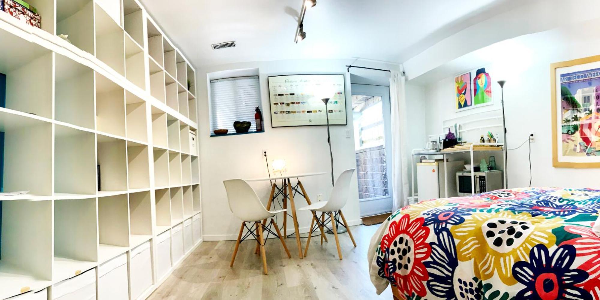 An Independent Beach Retreat Steps From The Lake And Right In The City Apartment โตรอนโต ภายนอก รูปภาพ