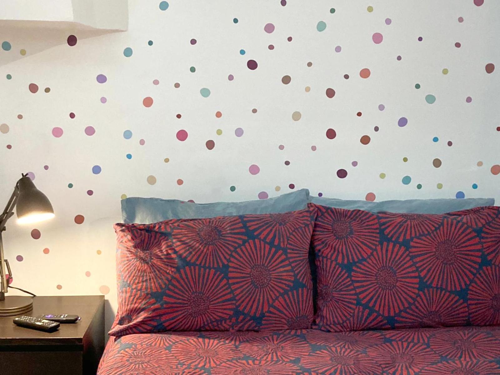 An Independent Beach Retreat Steps From The Lake And Right In The City Apartment โตรอนโต ภายนอก รูปภาพ